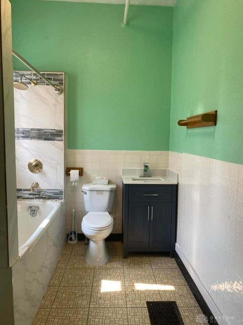 1215 East High Street Springfield, OH 45505 - Photo 22 of 52
