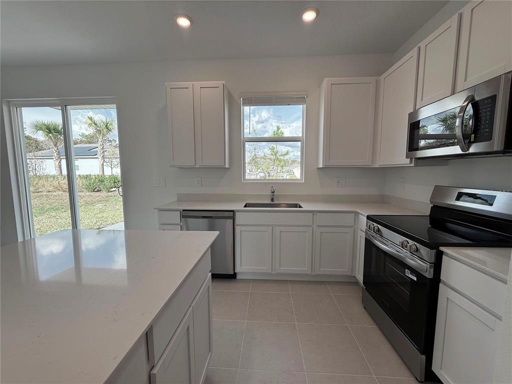 2747 Skyline Loop Kissimmee, FL 34758 - Photo 3 of 28