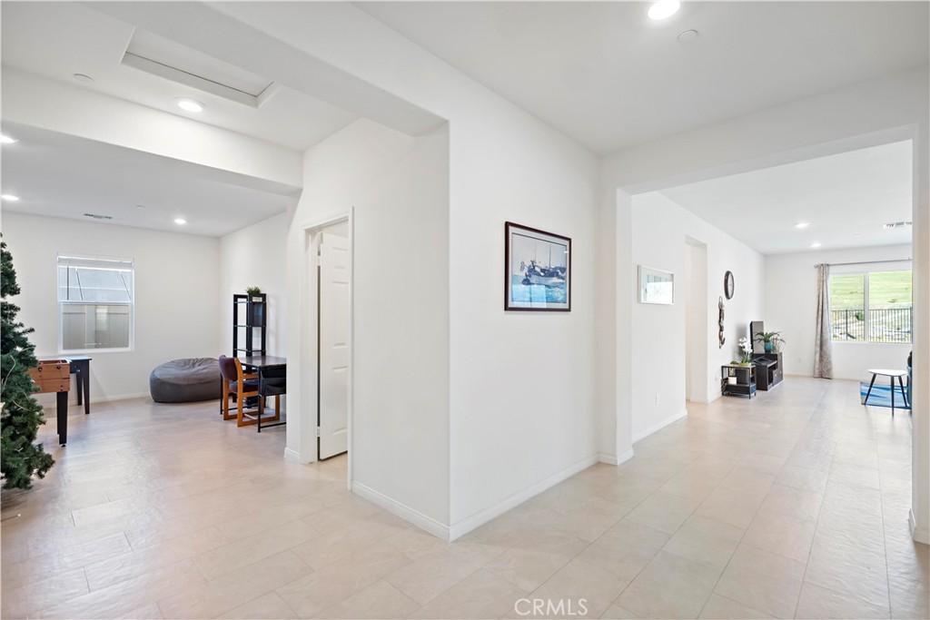 8044 Country Mile Lane Riverside, CA 92507 - Photo 19 of 62