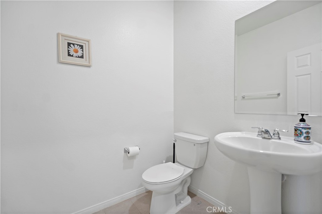 8044 Country Mile Lane Riverside, CA 92507 - Photo 20 of 62