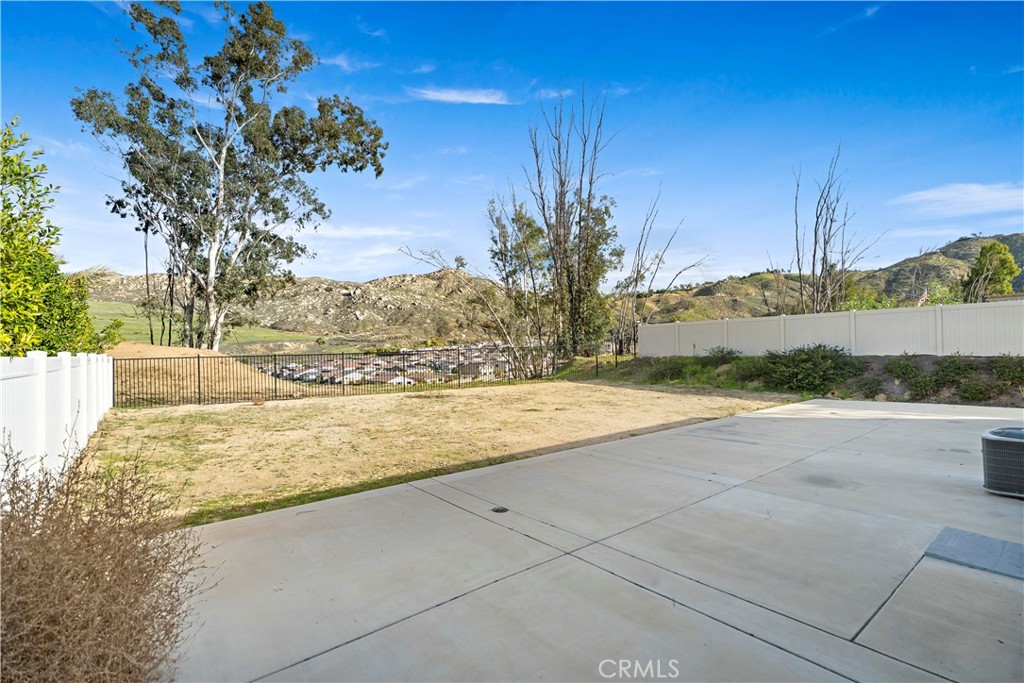 8044 Country Mile Lane Riverside, CA 92507 - Photo 32 of 62