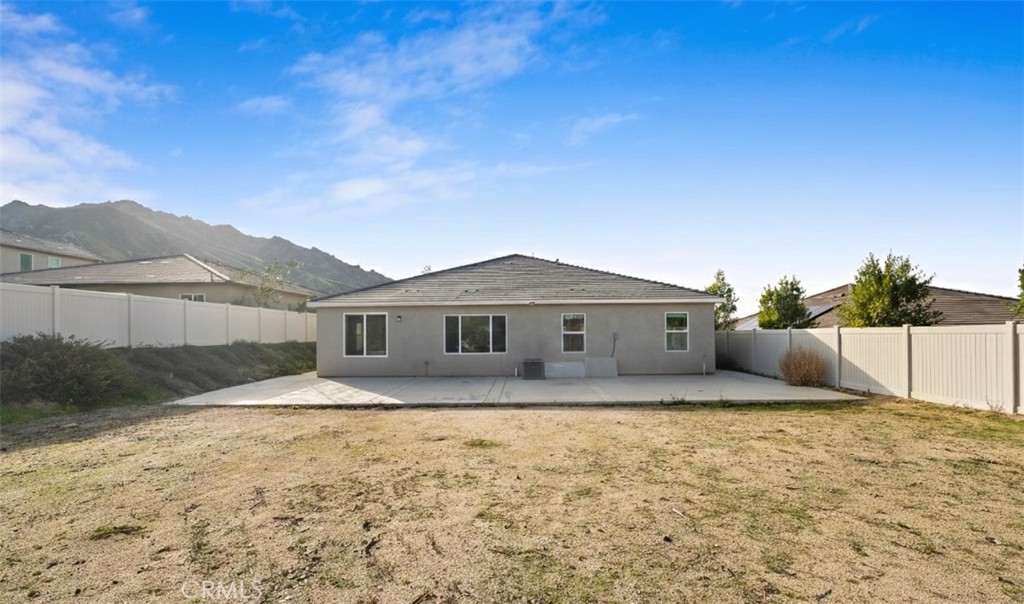 8044 Country Mile Lane Riverside, CA 92507 - Photo 34 of 62