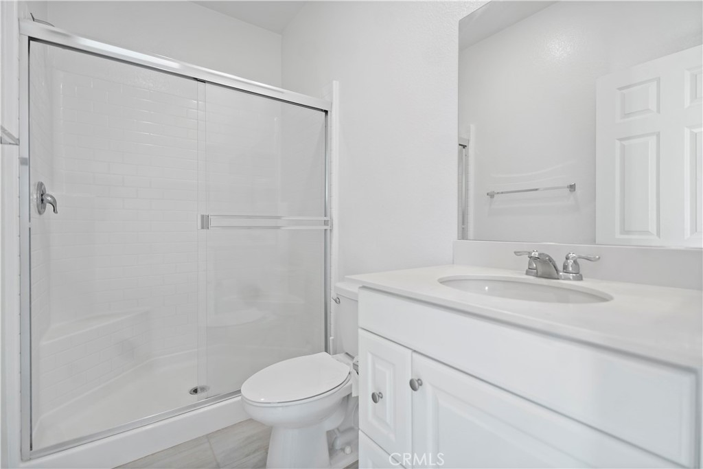 8044 Country Mile Lane Riverside, CA 92507 - Photo 40 of 62 jr suite bathroom