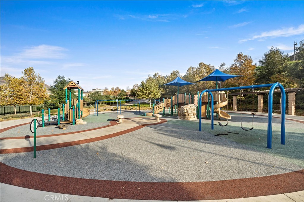 8044 Country Mile Lane Riverside, CA 92507 - Photo 57 of 62 ommunity park