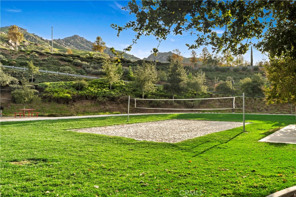 8044 Country Mile Lane Riverside, CA 92507 - Photo 58 of 62 ommunity park