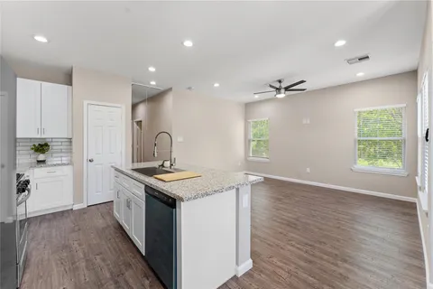 $1,575 | 5214 Jezebel Street, Unit A, Houston, TX 77033