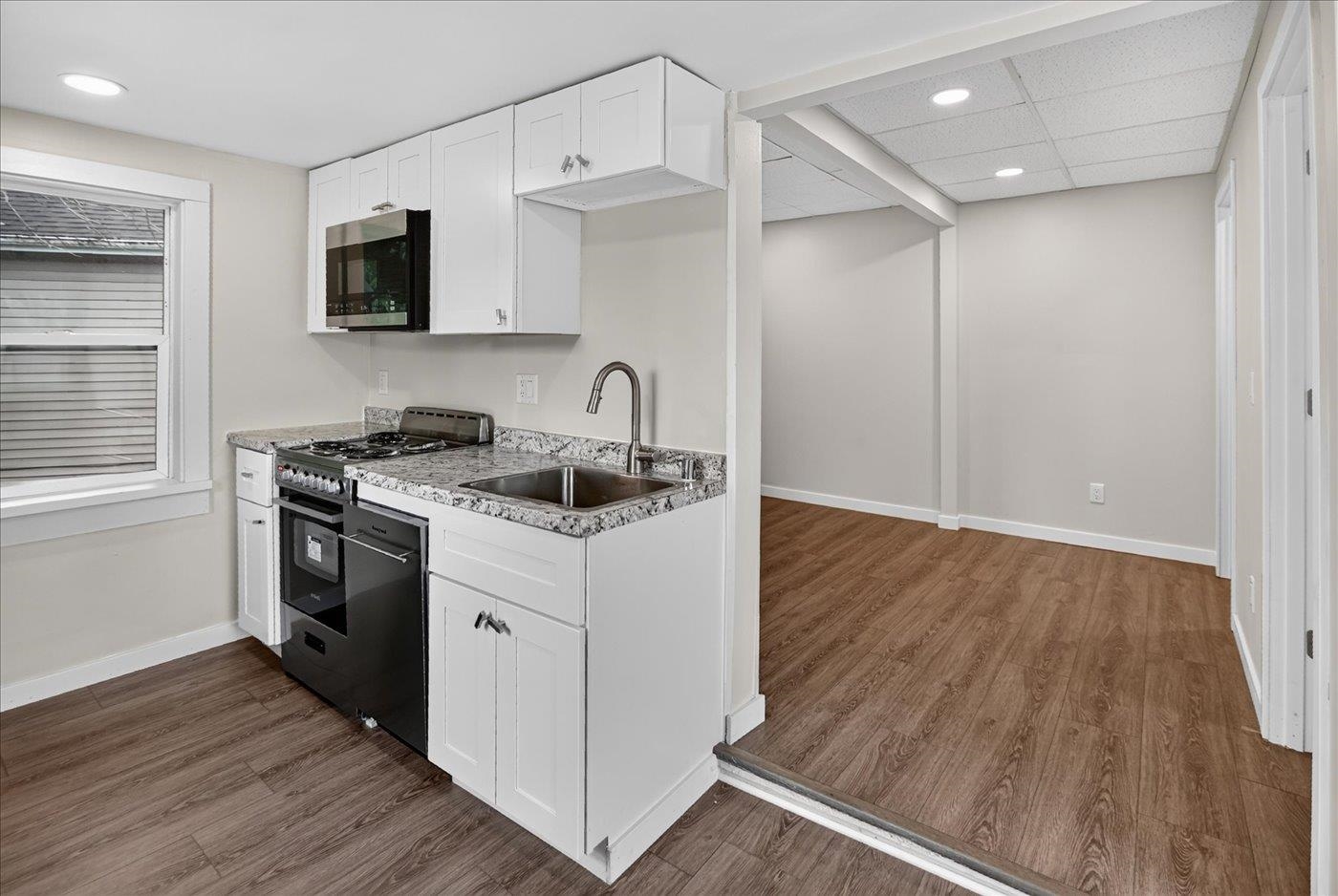 618 North Street Madison, WI 53704 - Photo 11 of 33