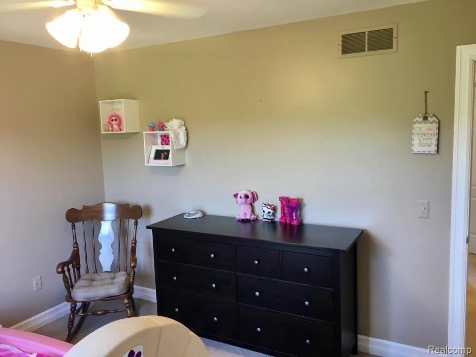 9087 North Owosso Road Fowlerville, MI 48836 - Photo 11 of 25 Gallery Image 11