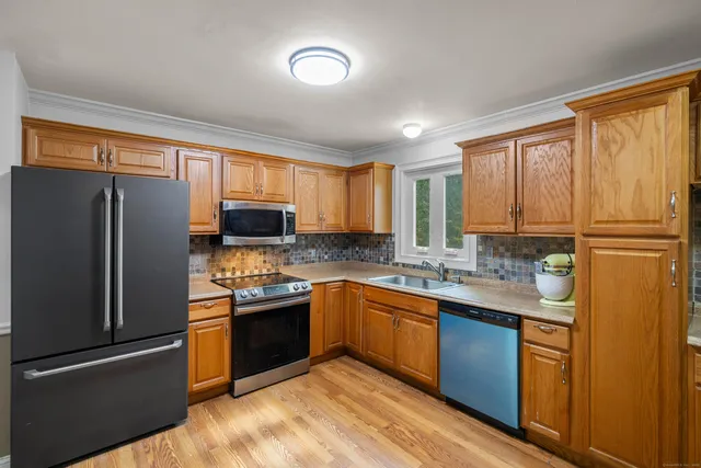 $560,000 | 80 Sashel Lane, Colchester, CT 06415