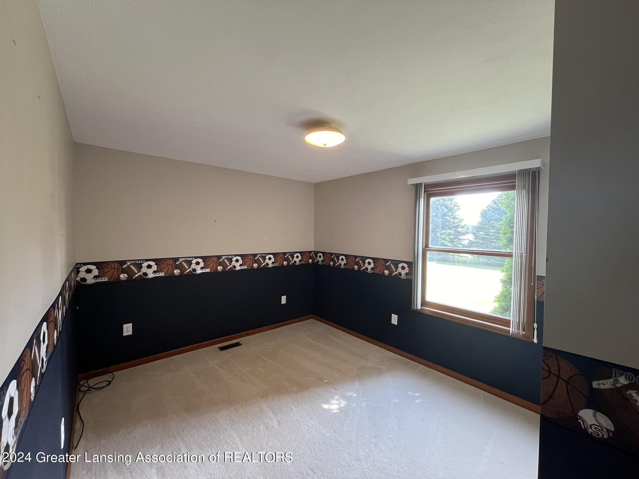 1903 Baseline Road Leslie, MI 49251 - Photo 20 of 34 IMG_9696