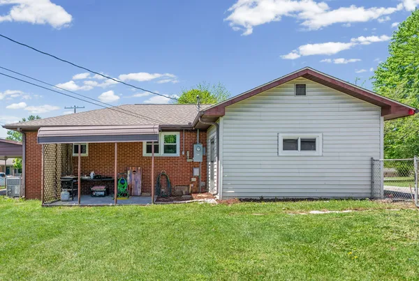 $190,000 | 208 Navaho Trail, Hopkinsville, KY 42240