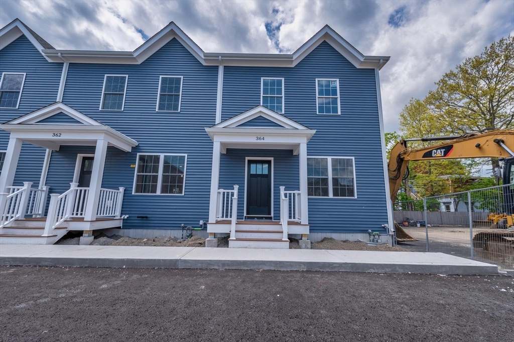 364 High Street Fall River, MA 02720 - Photo 2 of 34