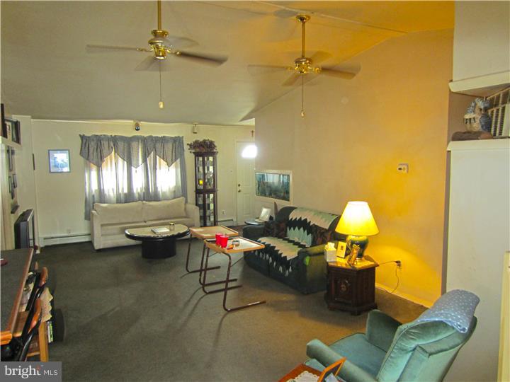 7 Lanci Road Maple Shade, NJ 08052 - Photo 3 of 5 Living Room