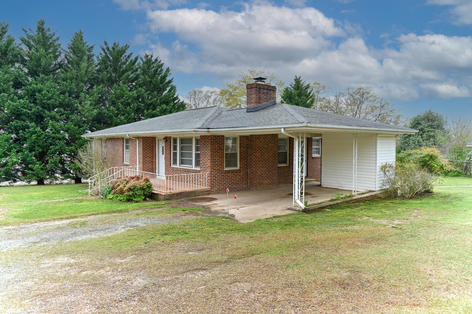 204 State Rd S-42-824 Inman, SC 29349 - Photo 2 of 16
