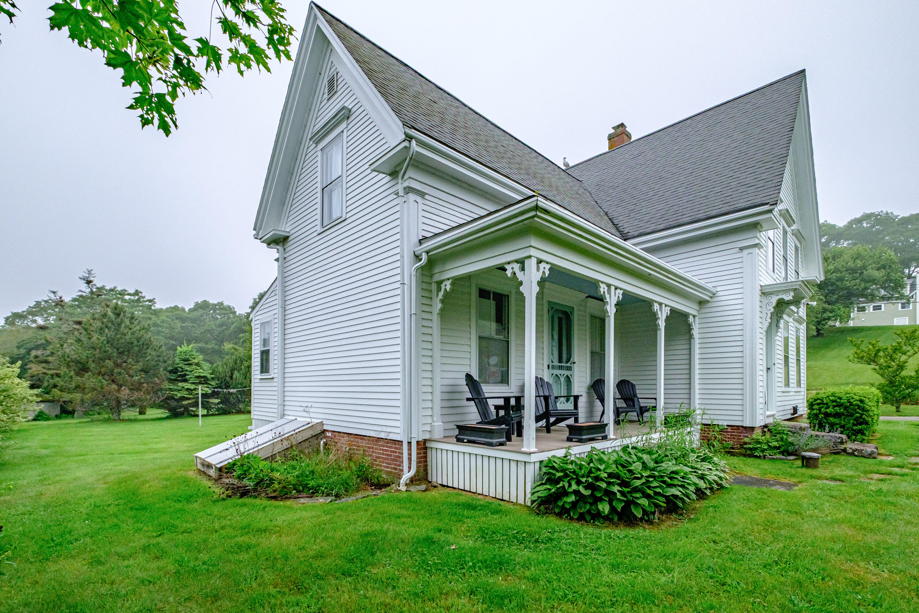 41 Southside Road New Harbor, ME 04554 - Photo 13 of 100 20250618gp-62017