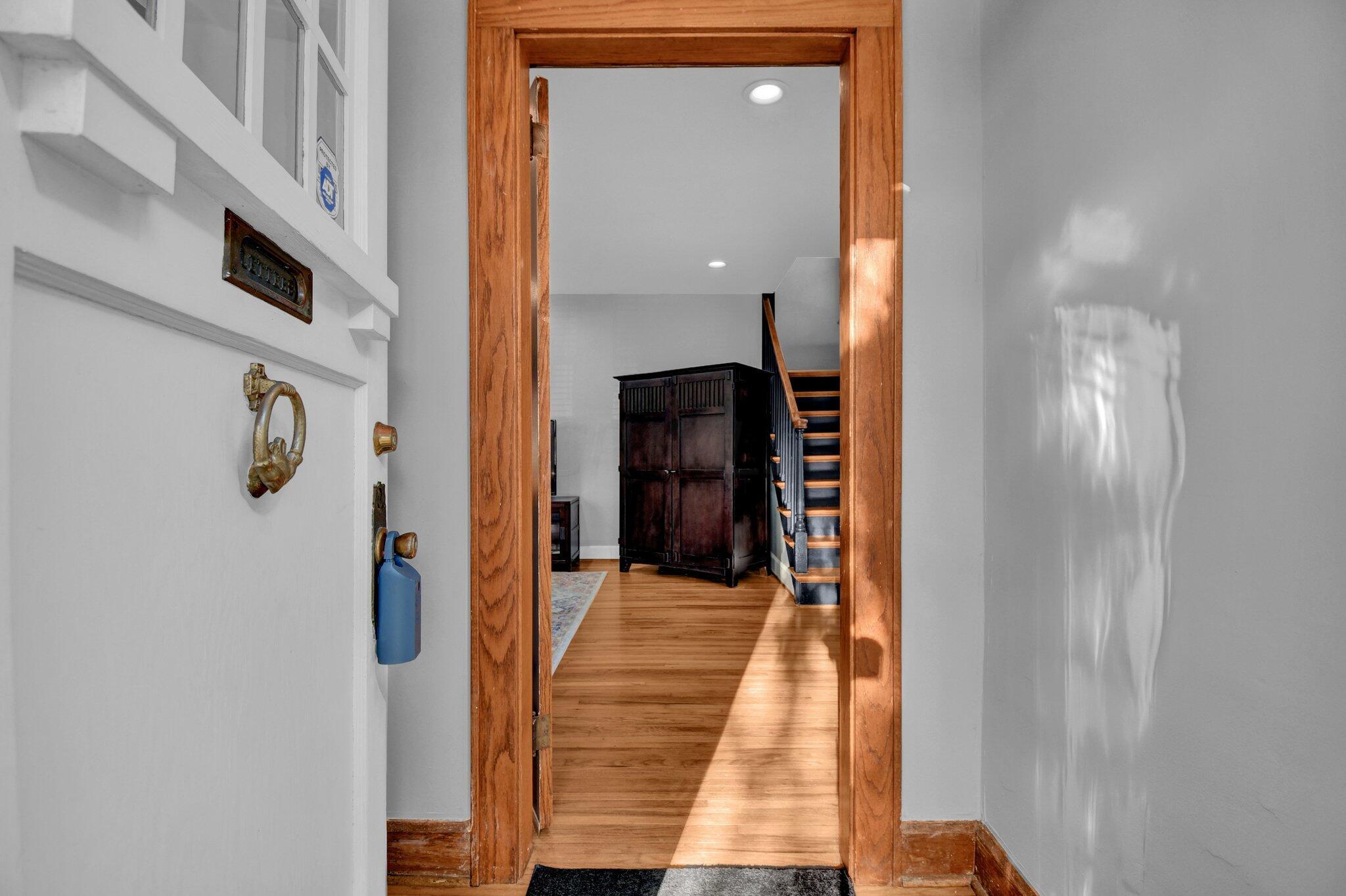 857 Vernon Road Bexley, OH 43209 - Photo 4 of 36 6-web-or-mls-857-vernon-rd