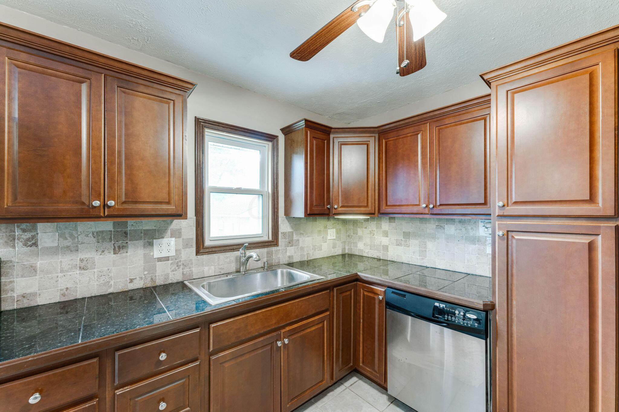 322 Rivers End Road Columbus, OH 43230 - Photo 18 of 53 30-web-or-mls-322-rivers-end-rd