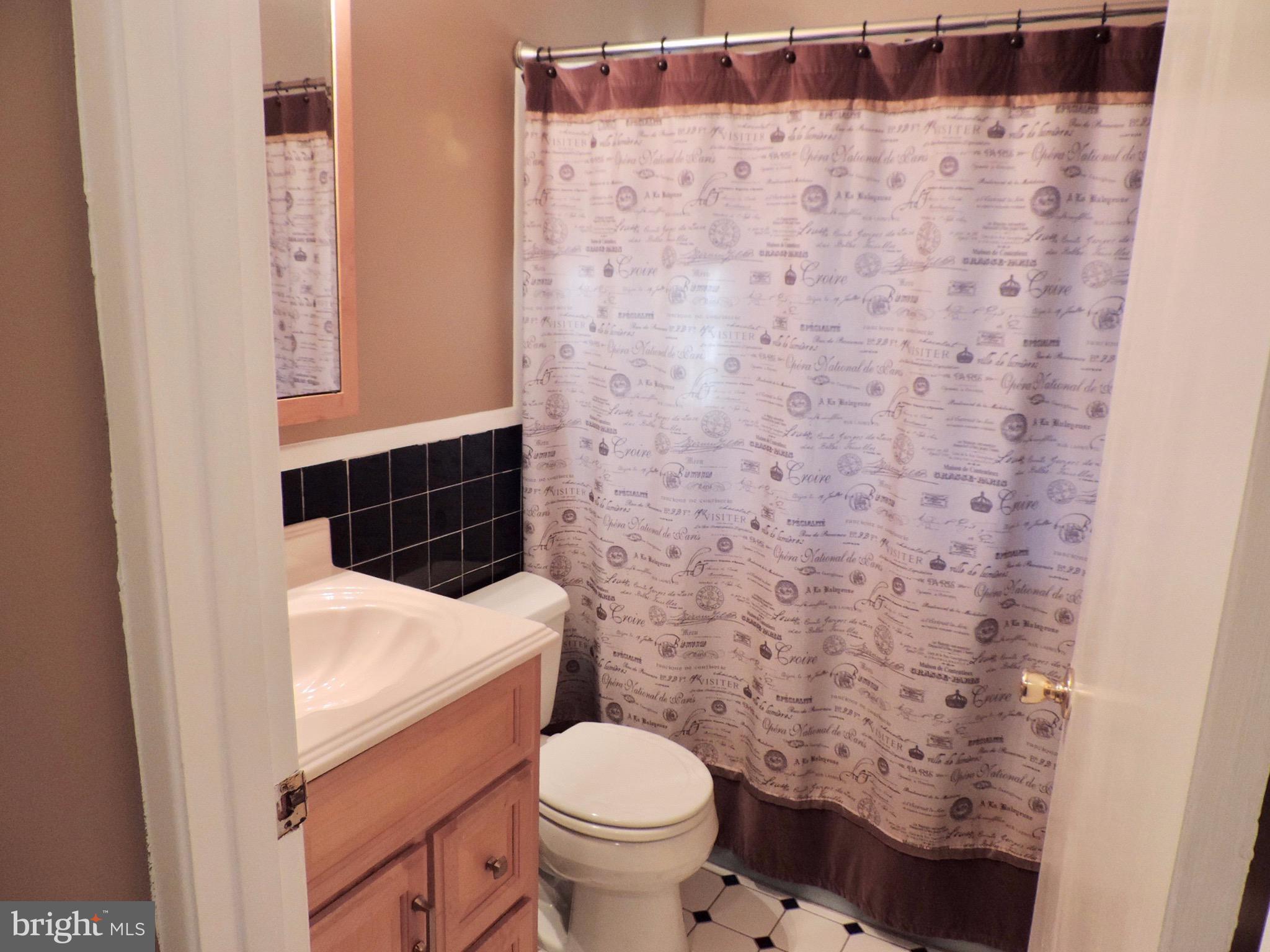 3 Margin Road Levittown, PA 19056 - Photo 11 of 19 1st Floor Bath