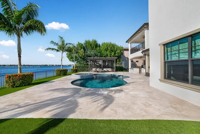 $2,499,000 | 8445 Watercrest Circle East, Parkland, FL 33076