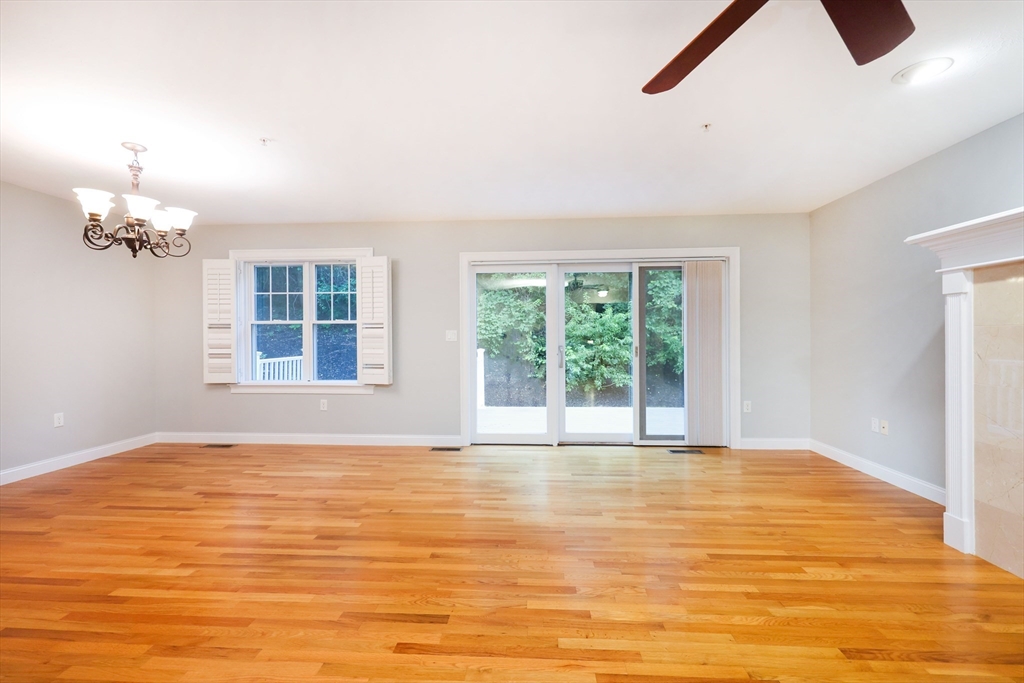 26 Richardson Road, Unit 26 Burlington, MA 01803 - Photo 4 of 29 Gallery Image 4