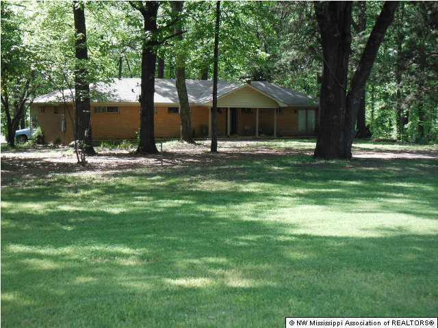 3289 Hunter Road Southaven, MS 38672 - Photo 1 of 11 Primary Photo
