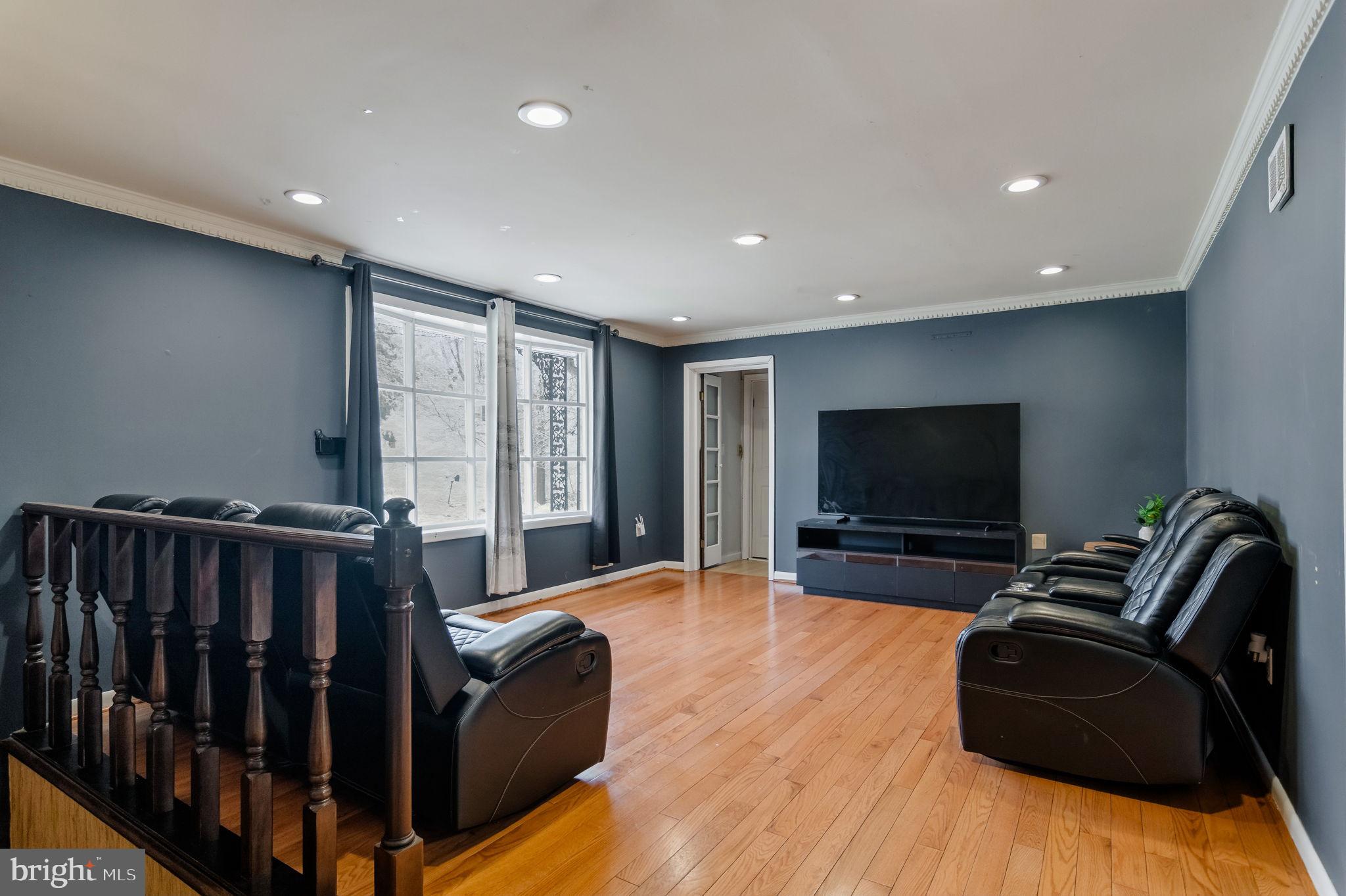 11202 Brandywine Road Clinton, MD 20735 - Photo 5 of 50