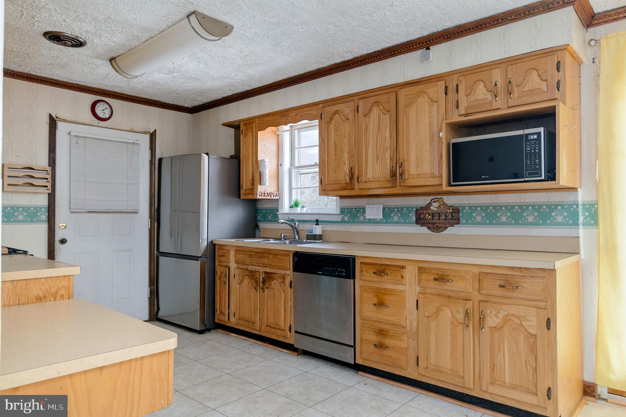 11202 Brandywine Road Clinton, MD 20735 - Photo 7 of 50