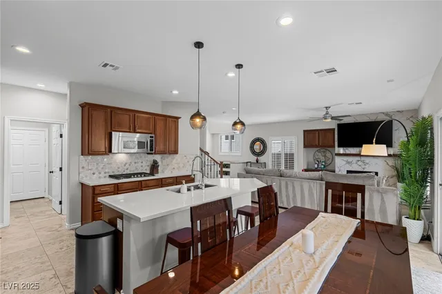 $3,750 | 275 Spectacular Street, Henderson, NV 89052