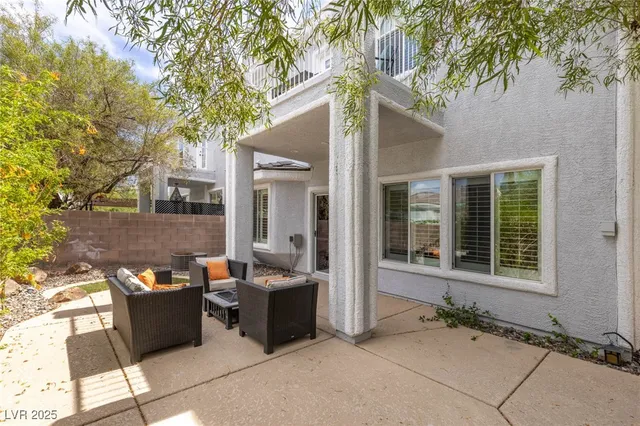 $3,750 | 275 Spectacular Street, Henderson, NV 89052