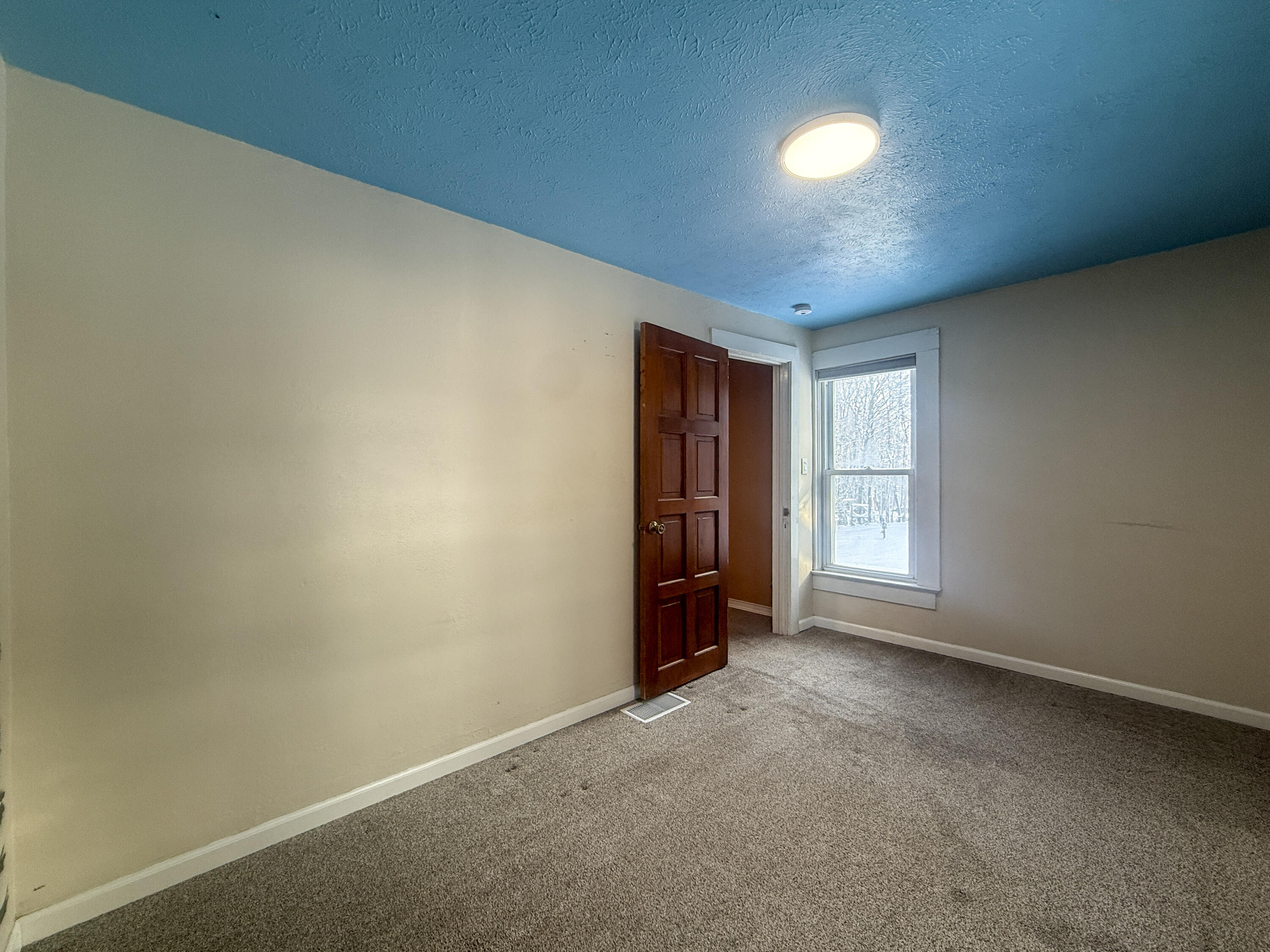 9155 Cushing Road Dowagiac, MI 49047 - Photo 17 of 28 Second Bedroom