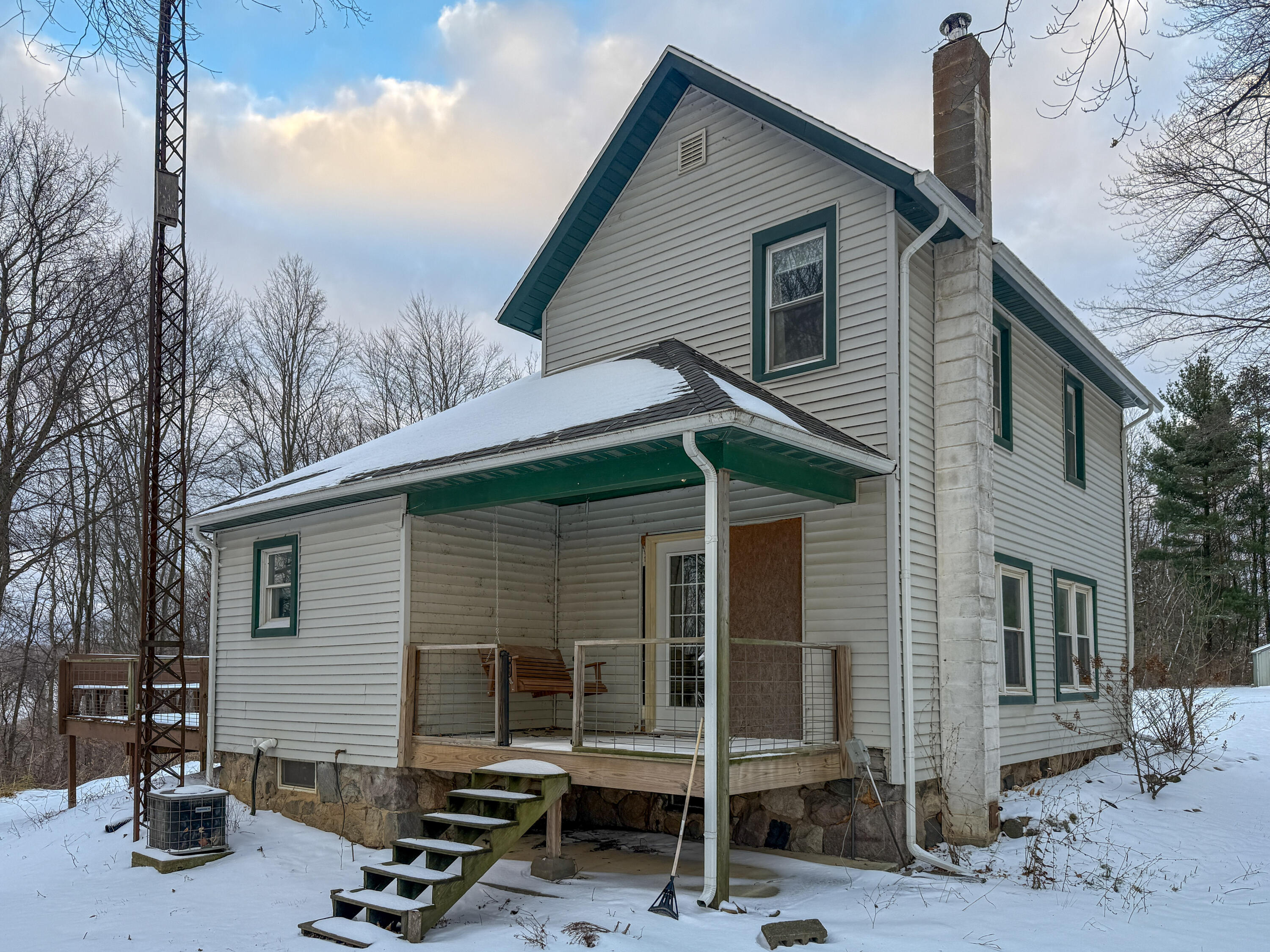 9155 Cushing Road Dowagiac, MI 49047 - Photo 24 of 28 Exterior - Back