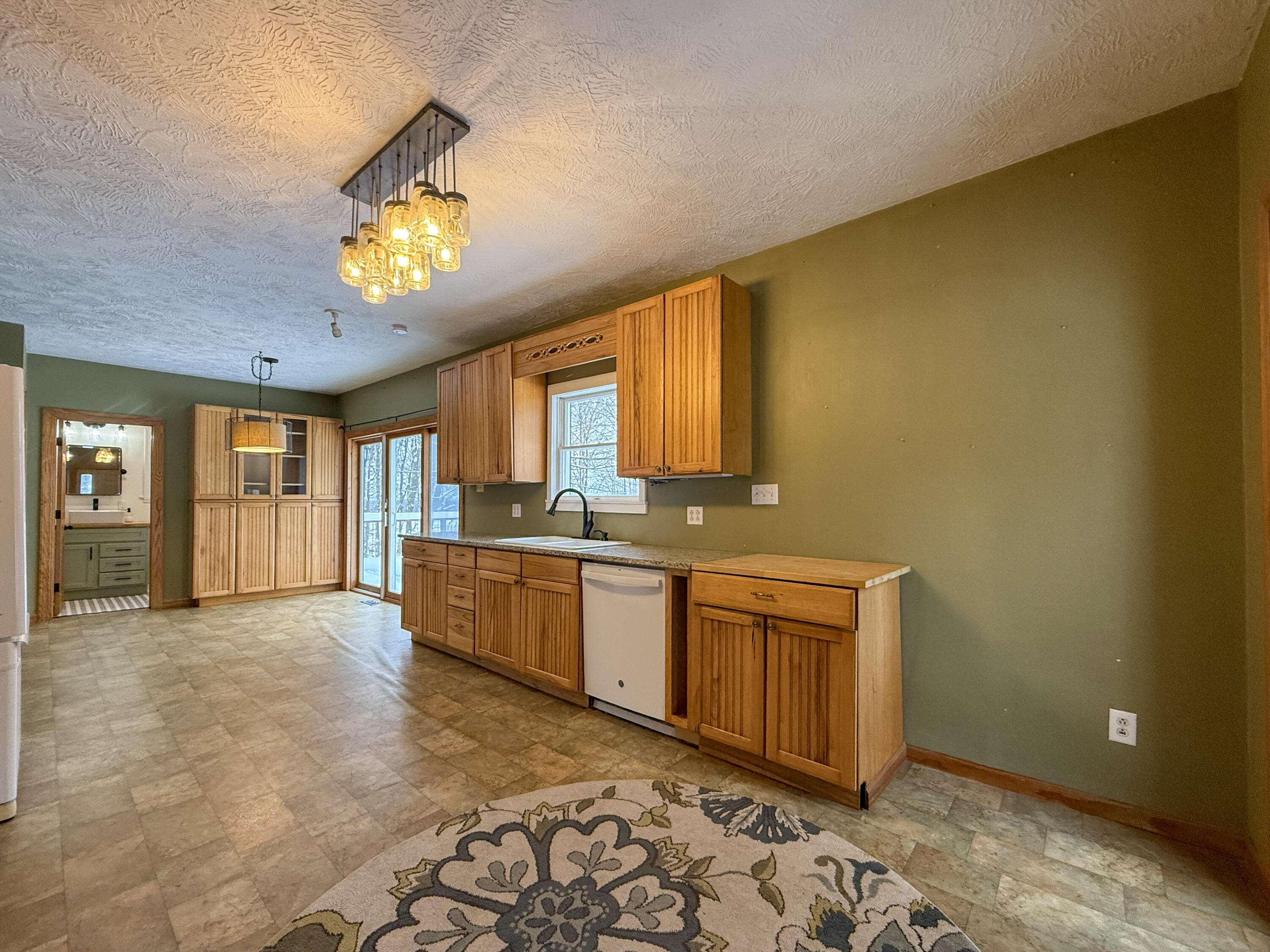 9155 Cushing Road Dowagiac, MI 49047 - Photo 4 of 28 Kitchen