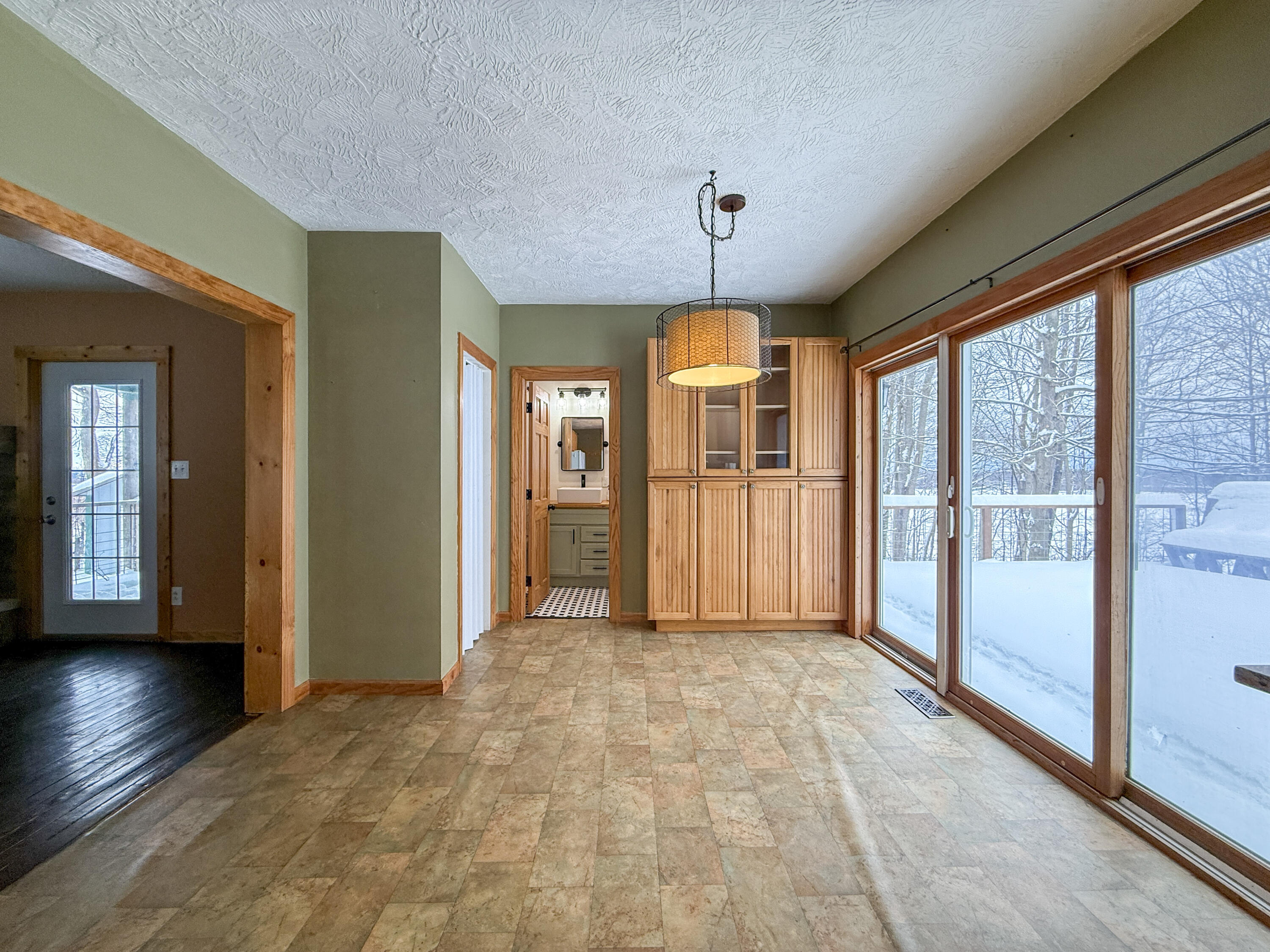 9155 Cushing Road Dowagiac, MI 49047 - Photo 7 of 28 Dining