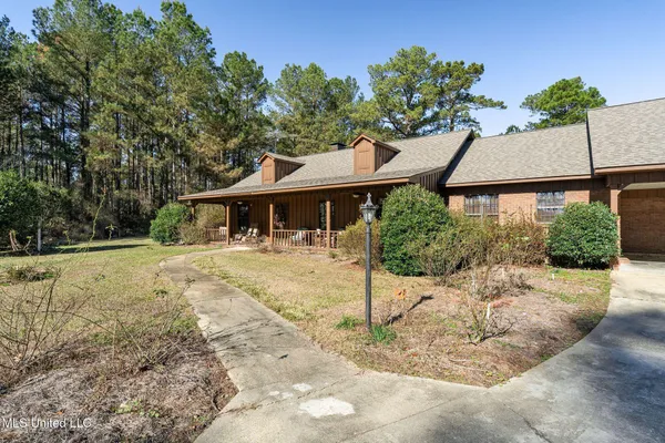 $369,500 | 307 Salem School Road, Collins, MS 39428