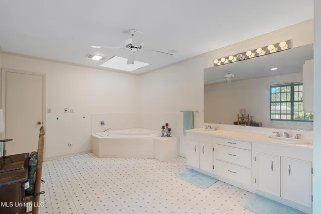 $419,900 | 307 Salem School Road, Collins, MS 39428