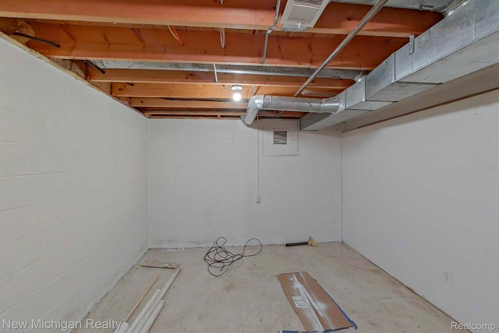 9393 Torrey Road Grand Blanc, MI 48439 - Photo 23 of 34 Gallery Image 23