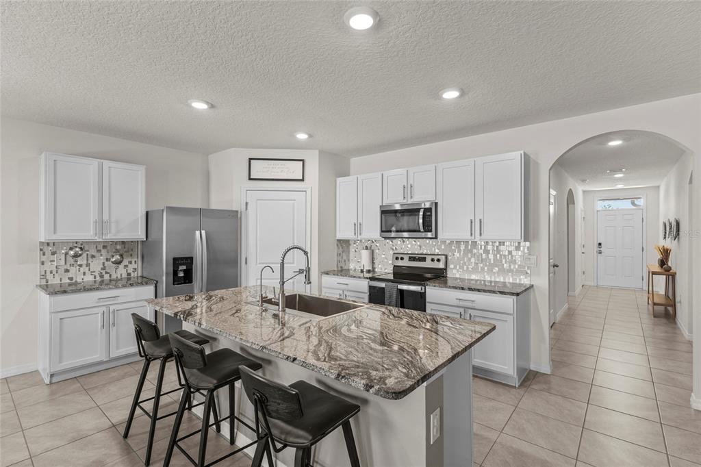 31455 Penny Surf Loop Wesley Chapel, FL 33545 - Photo 3 of 45