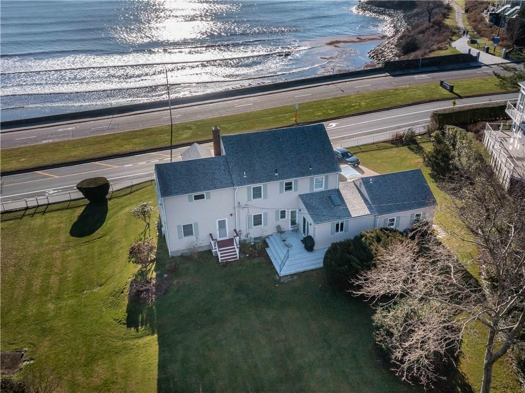 132 Memorial Boulevard Newport, RI 02840 - Photo 1 of 17