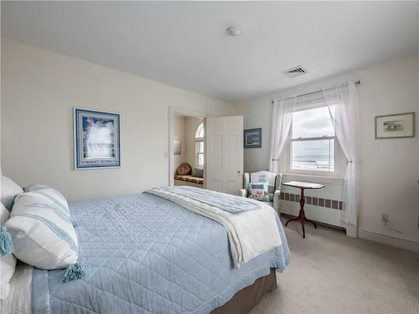 $15,000 | 132 Memorial Boulevard, Newport, RI 02840