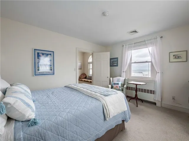 $15,000 | 132 Memorial Boulevard, Newport, RI 02840