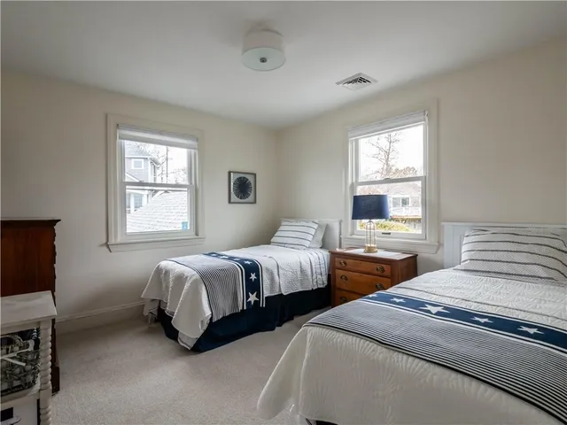 $15,000 | 132 Memorial Boulevard, Newport, RI 02840