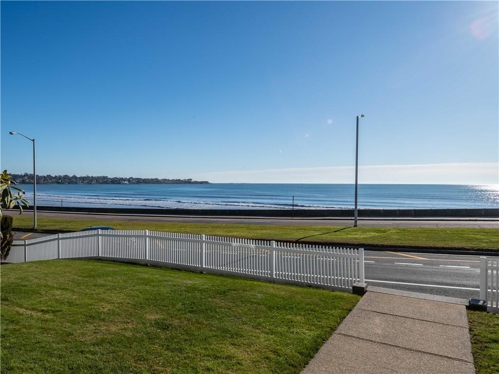 132 Memorial Boulevard Newport, RI 02840 - Photo 16 of 17