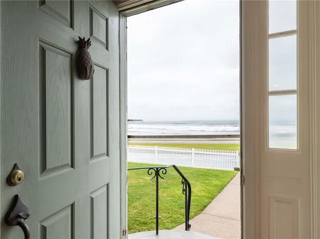 $15,000 | 132 Memorial Boulevard, Newport, RI 02840