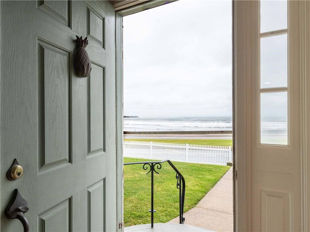 132 Memorial Boulevard Newport, RI 02840 - Photo 2 of 17