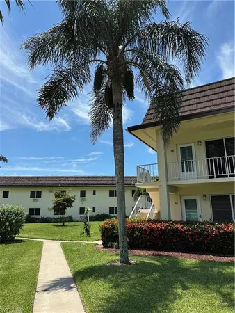$1,600 | 130 North Collier Boulevard, Unit C2, Marco Island, FL 34145