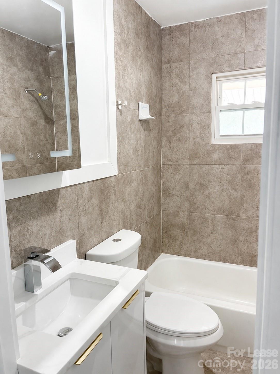 405 Orange Street, Unit 4 Charlotte, NC 28205 - Photo 9 of 11 Gallery Image 9