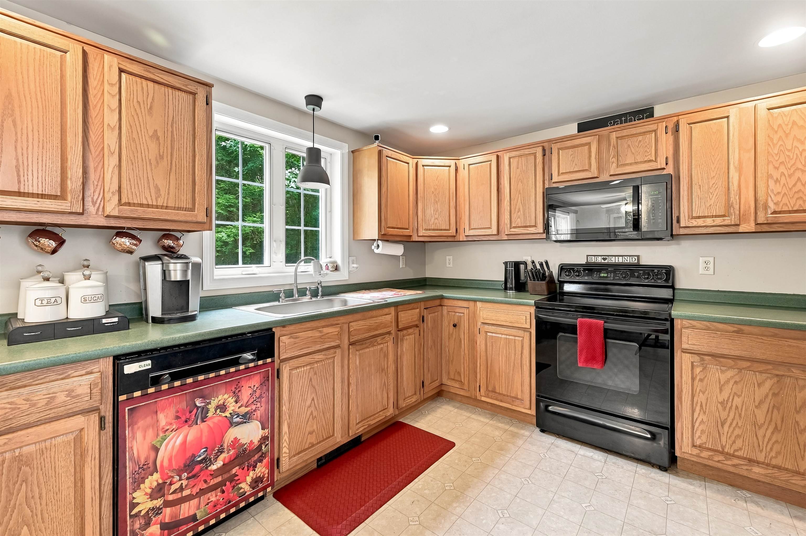 4 Lemon Tree Road Raymond, NH 03077 - Photo 17 of 47 Gallery Image 17