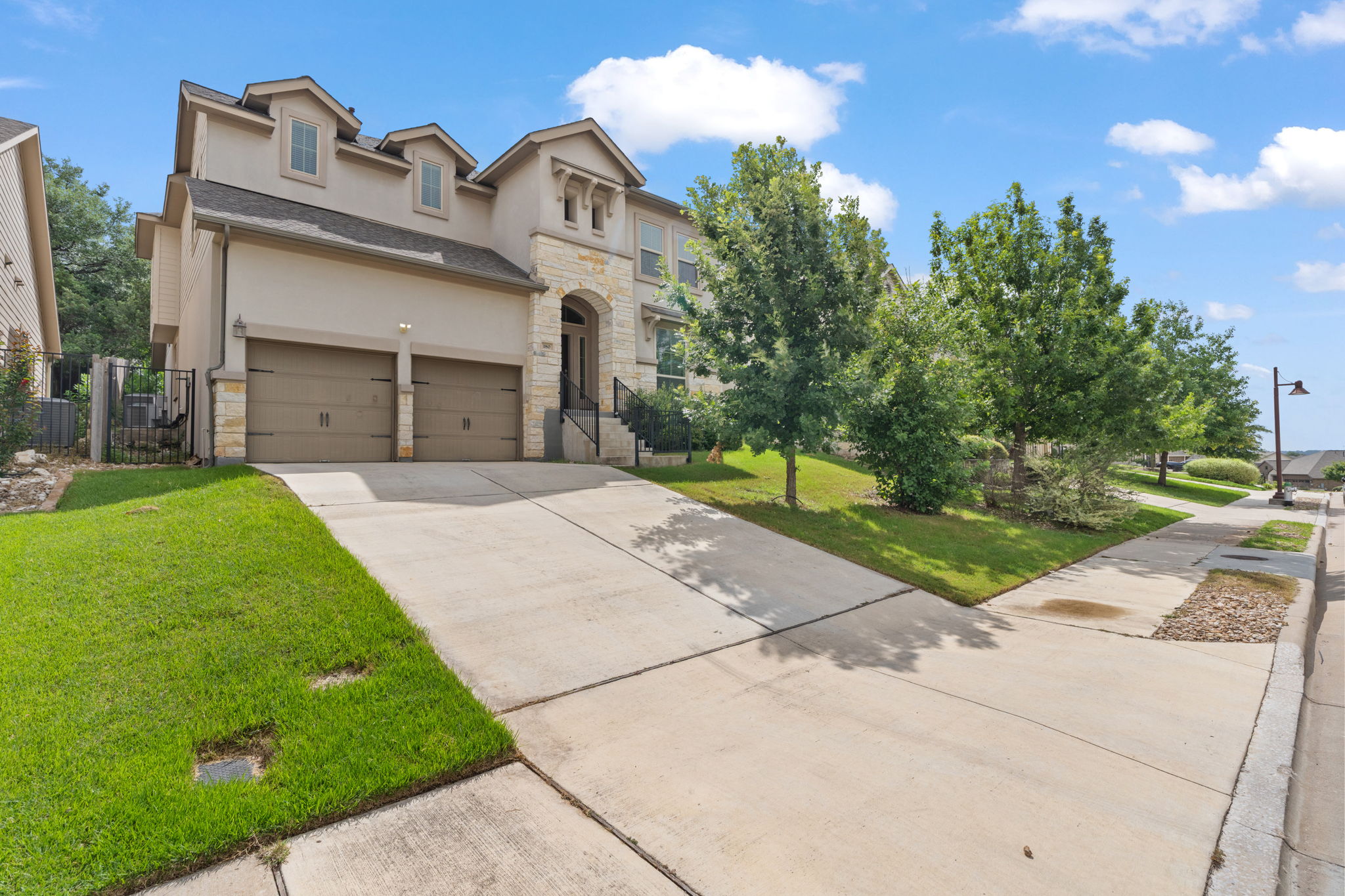 180 Santa Maria Street Georgetown, TX 78628 - Photo 1 of 38