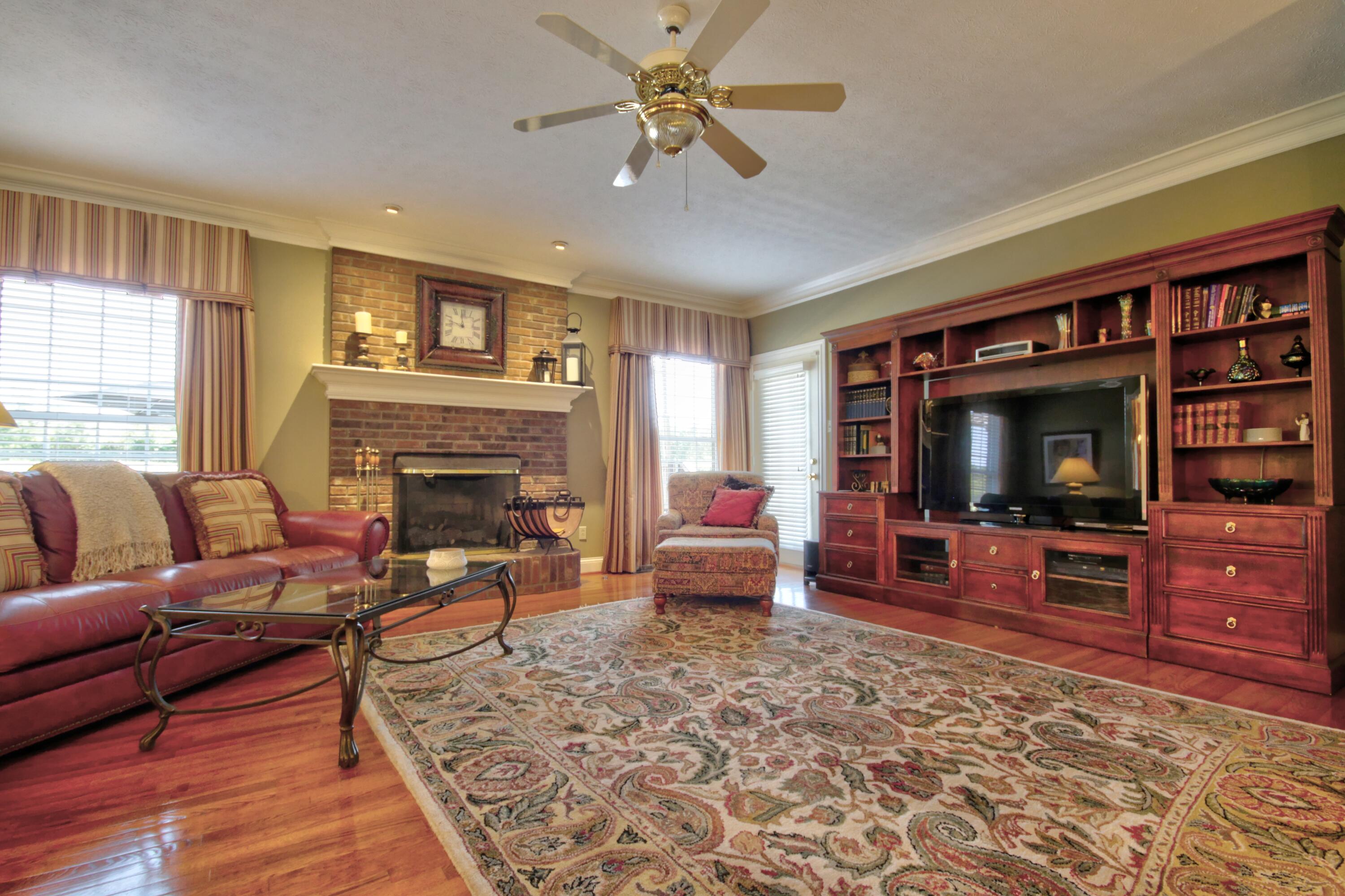 2080 Muir Station Road Lexington, KY 40516 - Photo 12 of 74 25