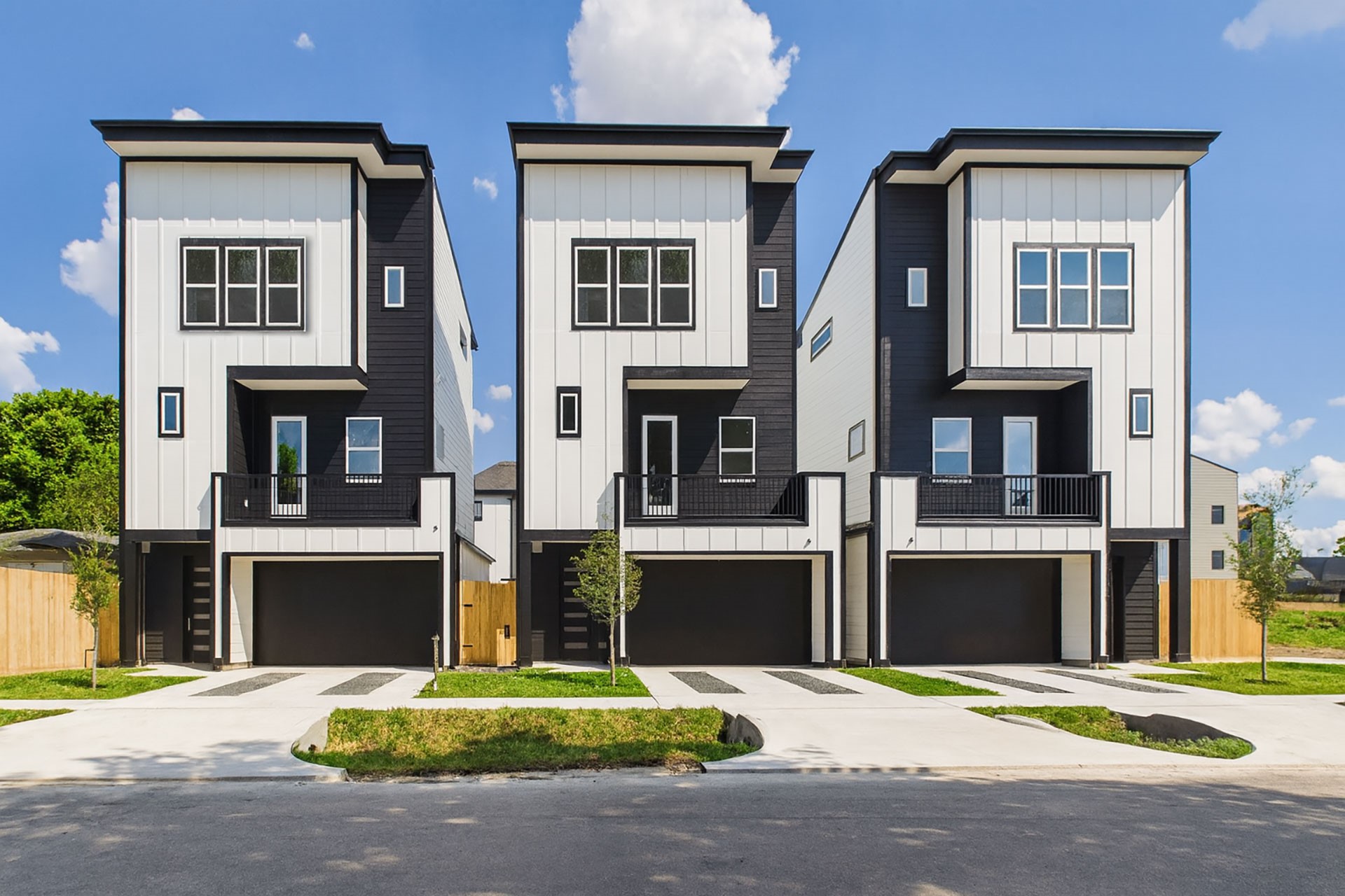4506 Robertson Street Houston, TX 77009 - Photo 1 of 25 a house with a outdoor space